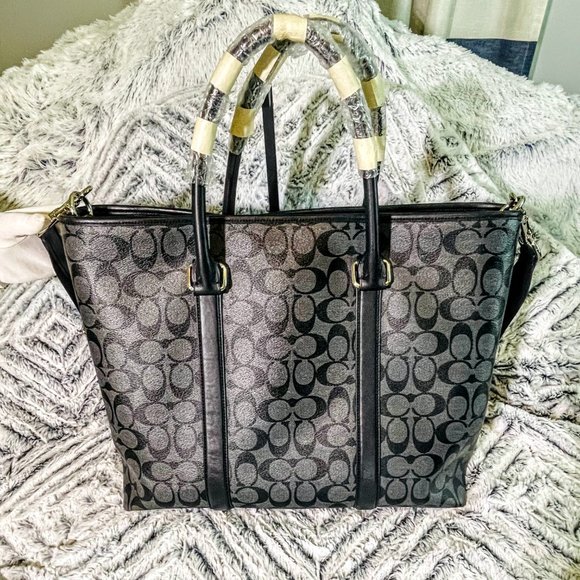 EUC - COACH PERRY BUSINESS TOTE IN SIGNATURE COATED CANVAS (F54799) - Picture 2 of 11